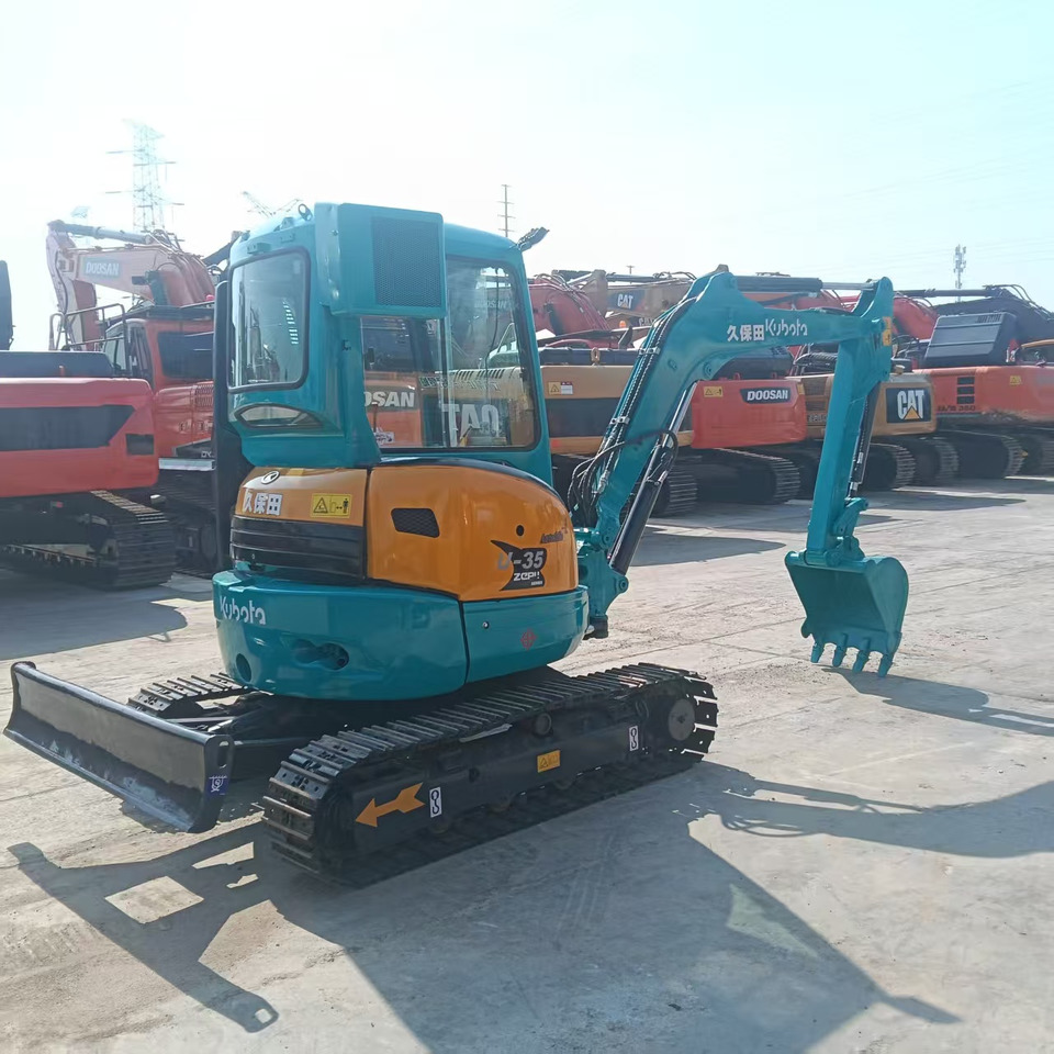 KUBOTA U35 - Мини-экскаватор: фото 1 KUBOTA U35 - Мини-экскаватор: фото 1