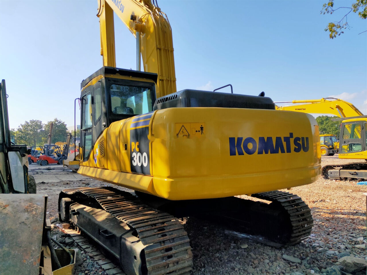 Komatsu PC300-7 - Гусеничный экскаватор: фото 2 Komatsu PC300-7 - Гусеничный экскаватор: фото 2