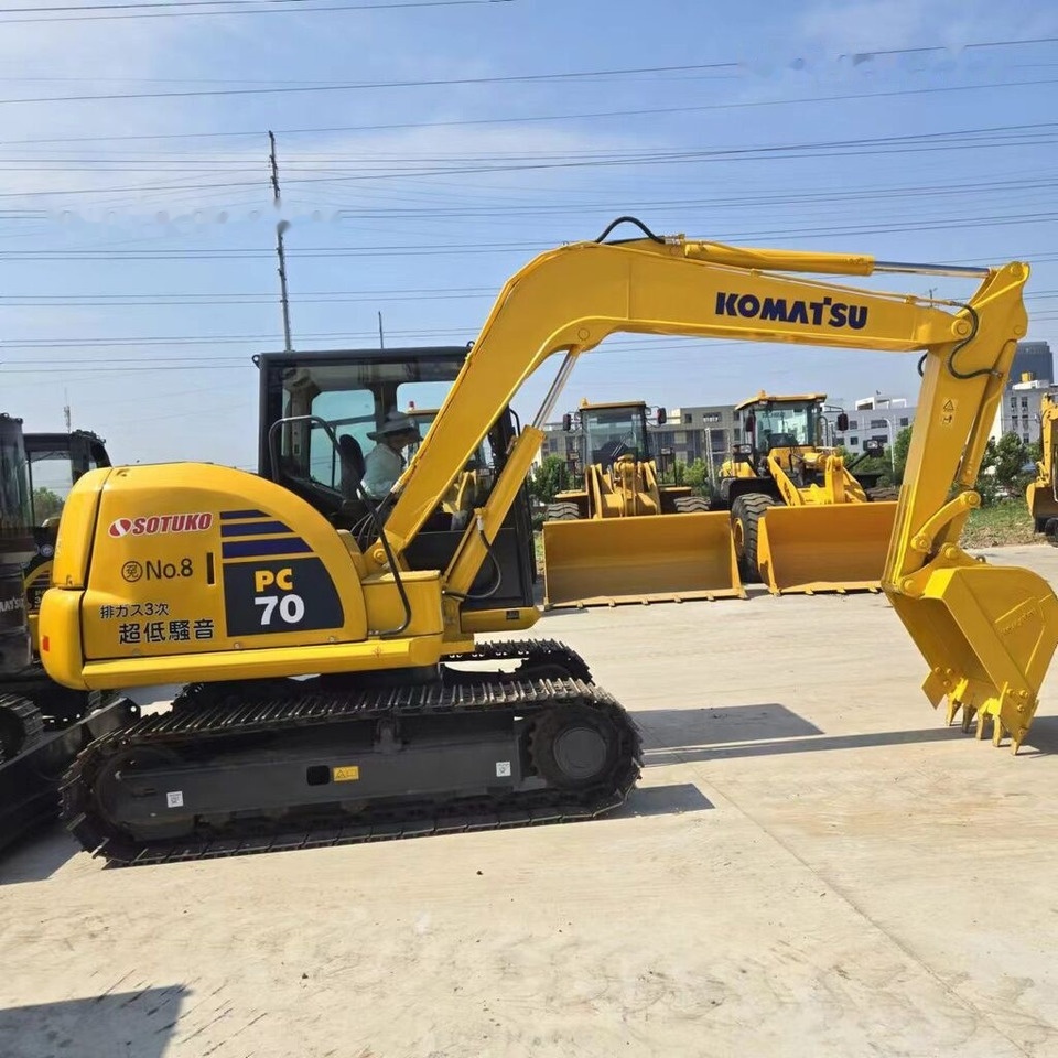 Komatsu PC70-8 - Гусеничный экскаватор: фото 2 Komatsu PC70-8 - Гусеничный экскаватор: фото 2