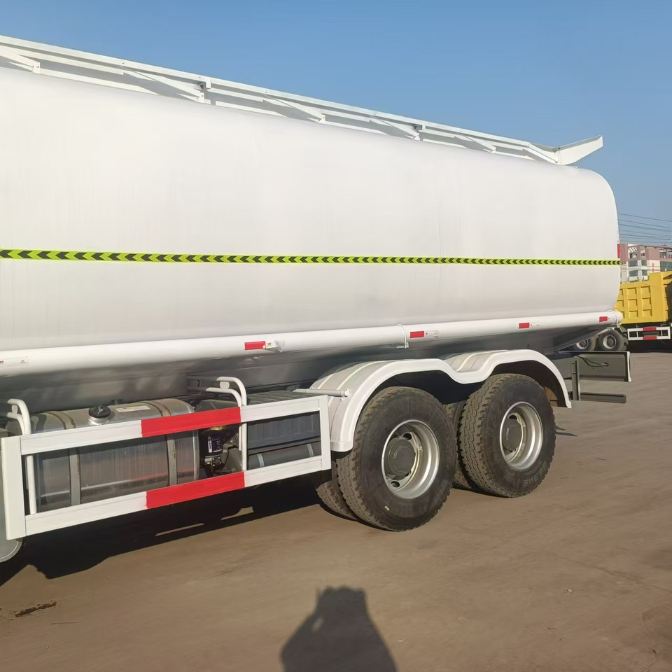 SINOTRUK HOWO - Грузовик-цистерна: фото 3 SINOTRUK HOWO - Грузовик-цистерна: фото 3