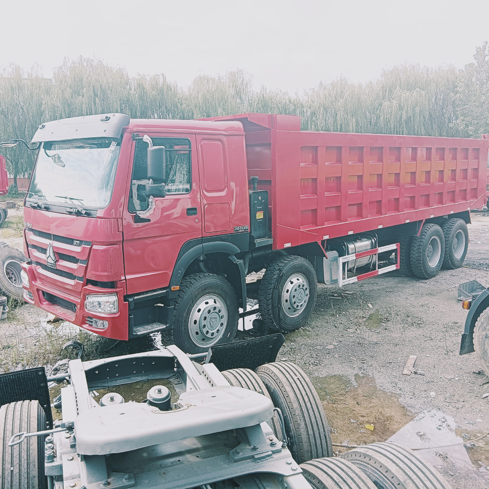 Самосвал SINOTRUK HOWO: фото 8