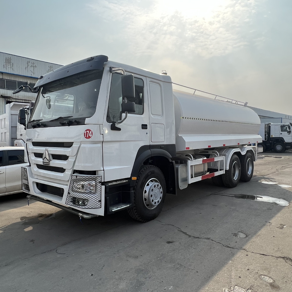 SINOTRUK HOWO sprinkler - Грузовик-цистерна: фото 4 SINOTRUK HOWO sprinkler - Грузовик-цистерна: фото 4