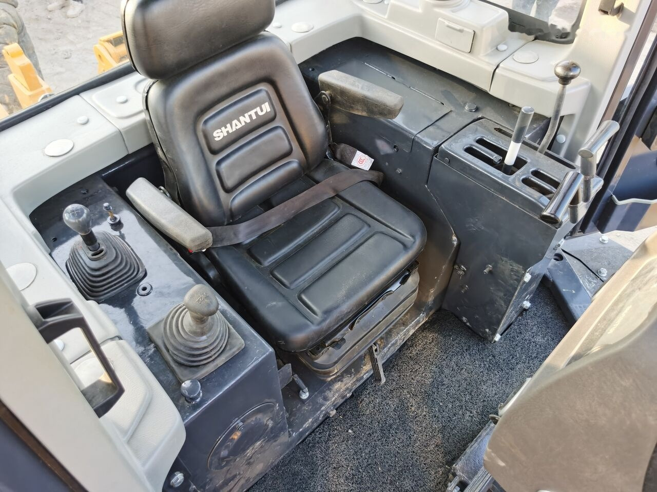 Бульдозер Shantui SD16: фото 9 Бульдозер Shantui SD16: фото 9