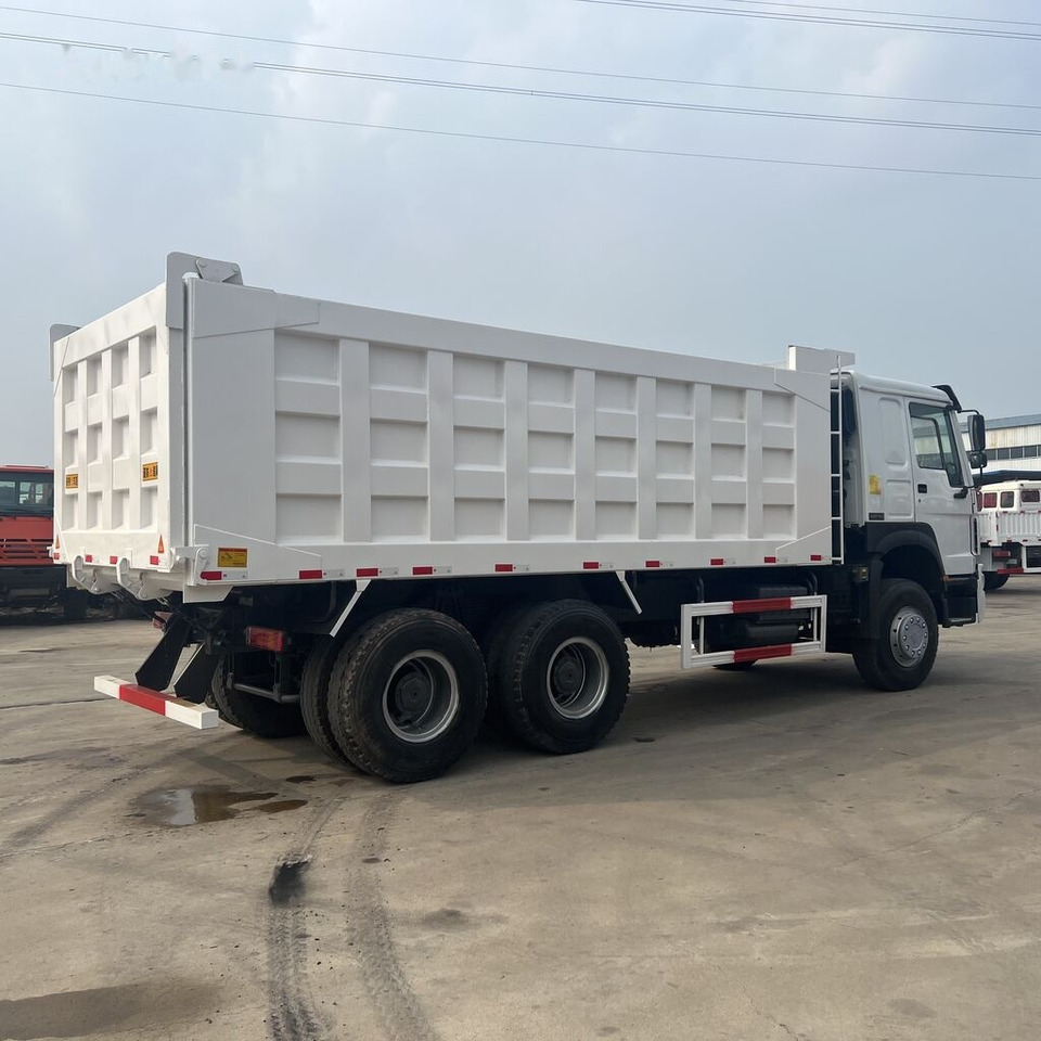 Самосвал Sinotruk Howo: фото 10 Самосвал Sinotruk Howo: фото 10