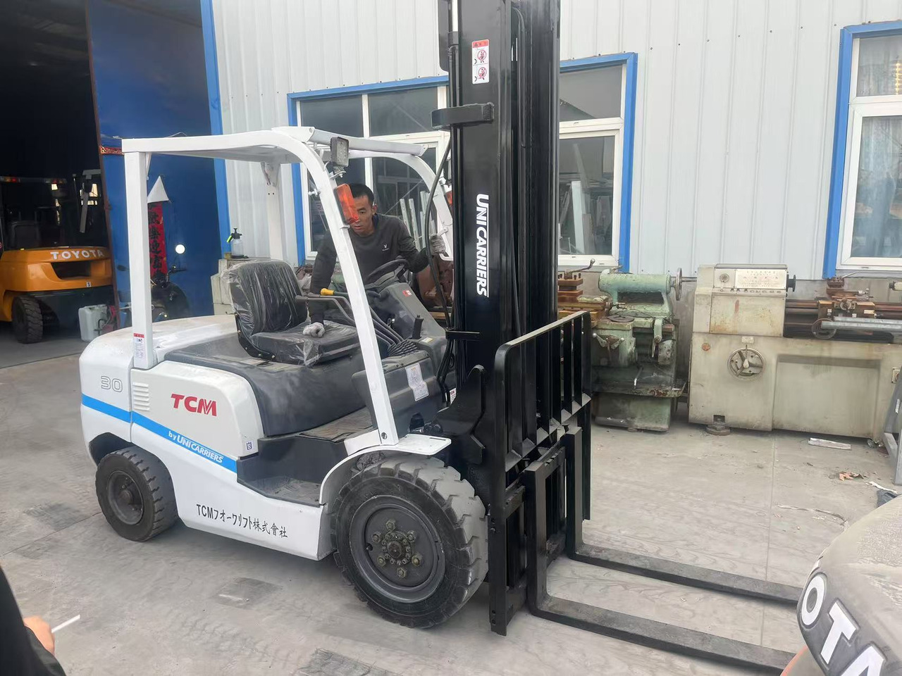 TCM FD30 - Дизельный погрузчик: фото 4 TCM FD30 - Дизельный погрузчик: фото 4