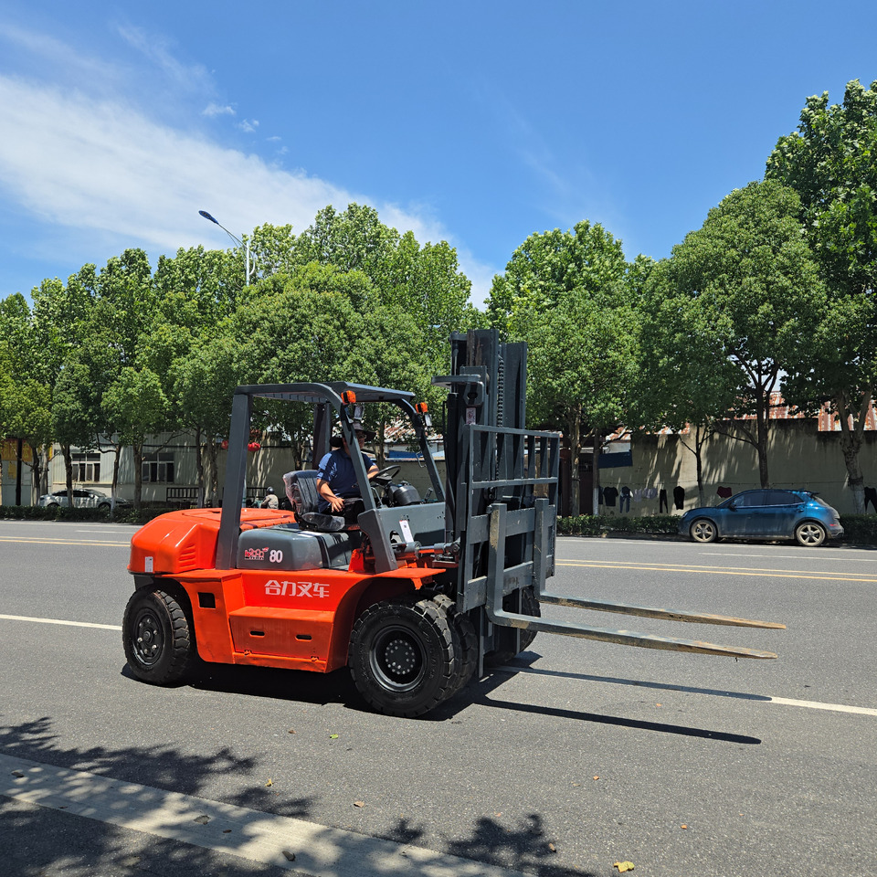 Toyota FD35 - Дизельный погрузчик: фото 3 Toyota FD35 - Дизельный погрузчик: фото 3