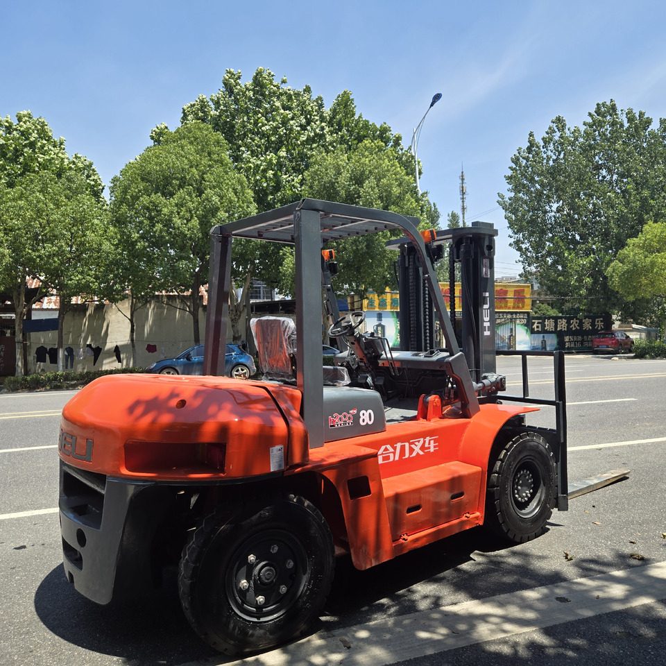 Toyota FD35 - Дизельный погрузчик: фото 5 Toyota FD35 - Дизельный погрузчик: фото 5