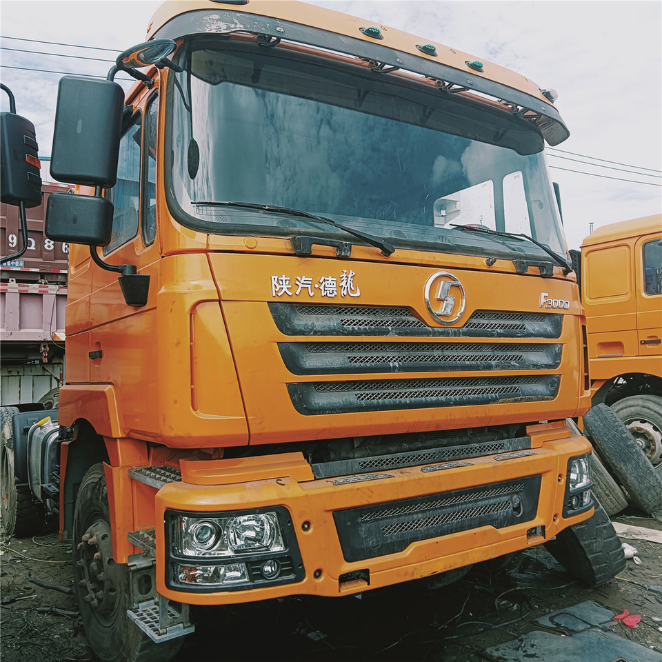 SHACMAN F3000 trailer head - Тягач: фото 2 SHACMAN F3000 trailer head - Тягач: фото 2