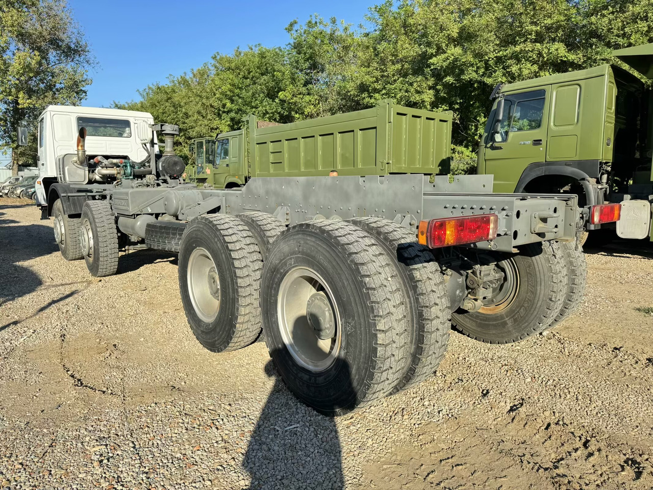 SINOTRUK HOWO - Тягач: фото 4 SINOTRUK HOWO - Тягач: фото 4