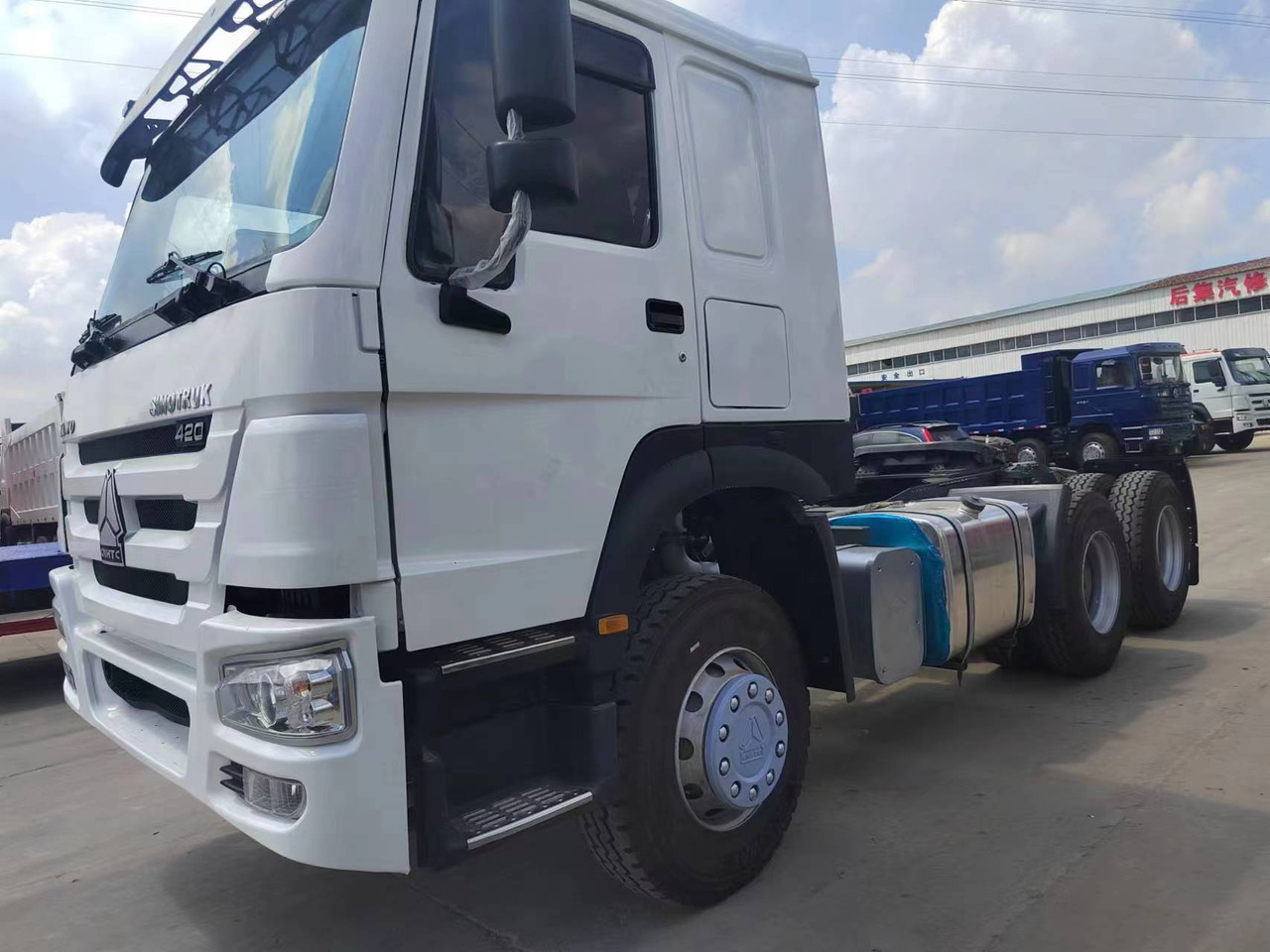 SINOTRUK HOWO - Тягач: фото 5 SINOTRUK HOWO - Тягач: фото 5