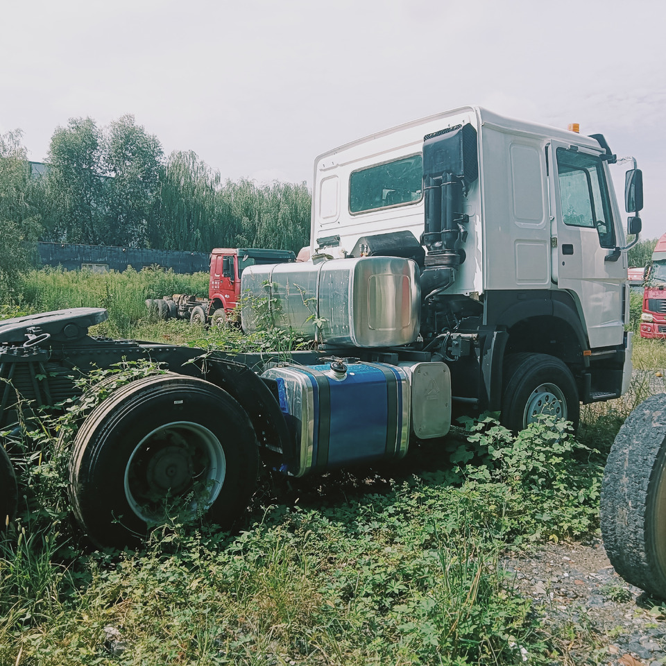 SINOTRUK HOWO - Тягач: фото 4 SINOTRUK HOWO - Тягач: фото 4