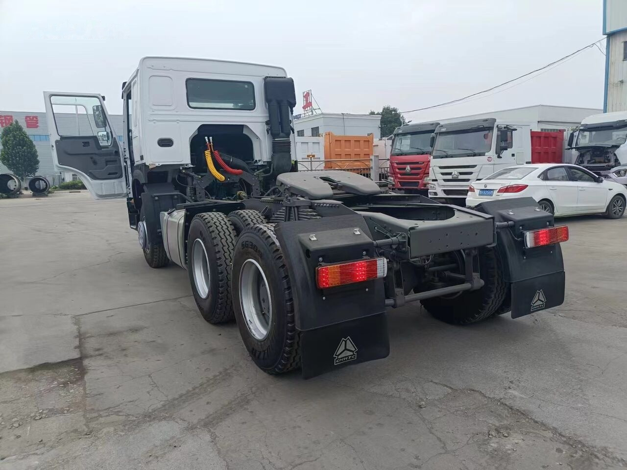 Sinotruk Howo 371 - Тягач: фото 1 Sinotruk Howo 371 - Тягач: фото 1