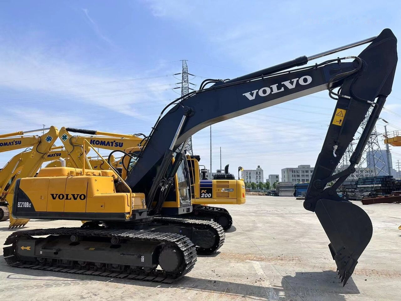 Volvo EC210BLC - Гусеничный экскаватор: фото 2 Volvo EC210BLC - Гусеничный экскаватор: фото 2