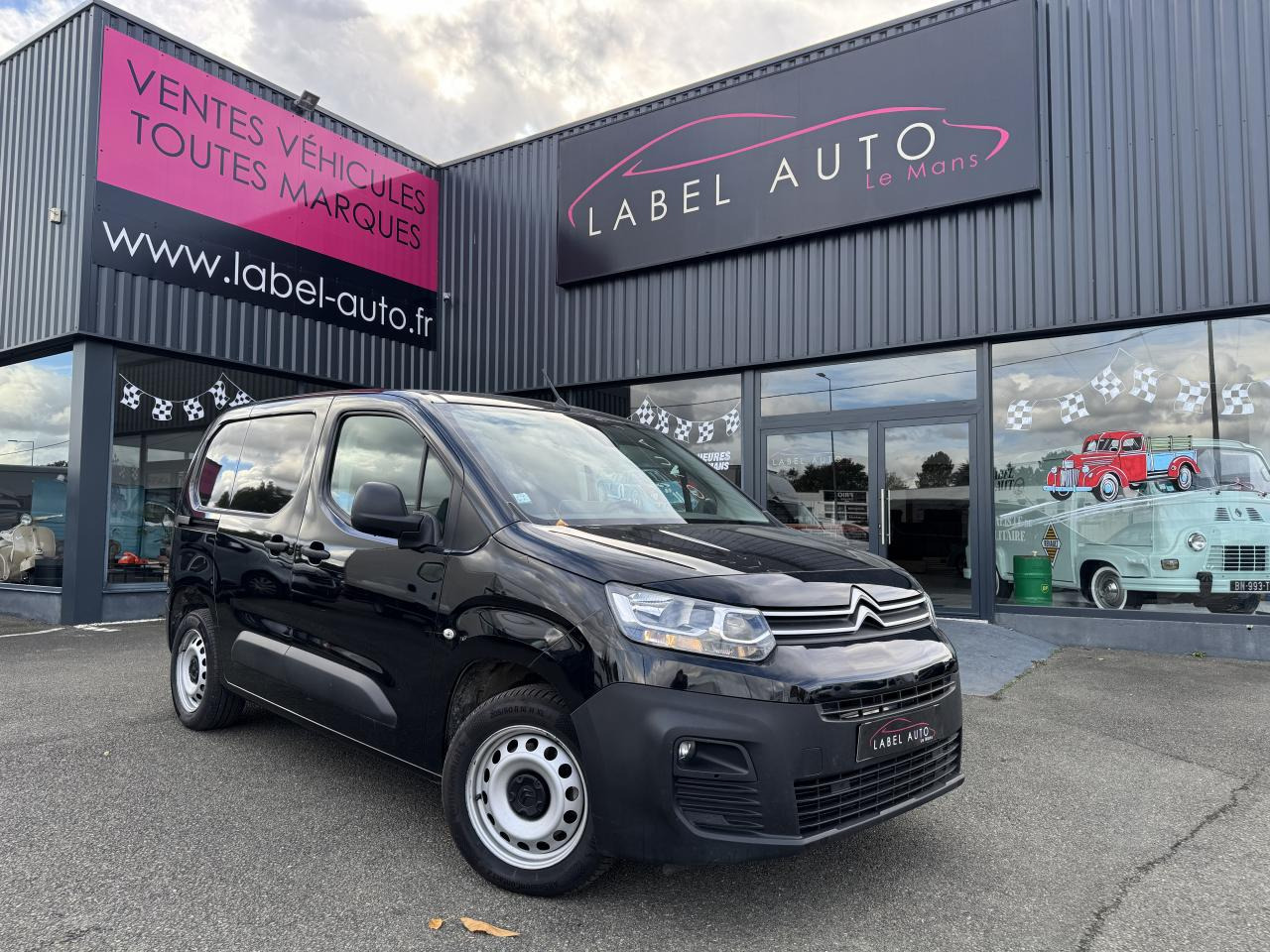 CITROEN Berlingo 1.5 BlueHDi S&S - 130 - BV EAT8  III FOURGON Fourgon M Driver 650 kg PHASE 1 - Цельнометаллический фургон: фото 1 CITROEN Berlingo 1.5 BlueHDi S&S - 130 - BV EAT8  III FOURGON Fourgon M Driver 650 kg PHASE 1 - Цельнометаллический фургон: фото 1