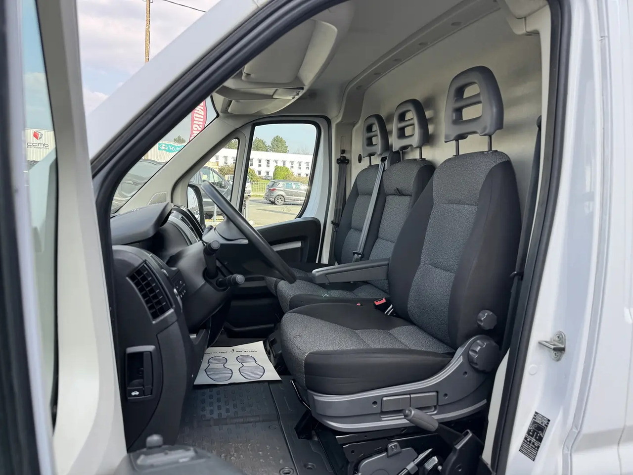 Fiat Ducato 3.5 MAXI HD XL H2 2.3 MULTIJET 160CH EVOLUZIONE - Цельнометаллический фургон: фото 4 Fiat Ducato 3.5 MAXI HD XL H2 2.3 MULTIJET 160CH EVOLUZIONE - Цельнометаллический фургон: фото 4
