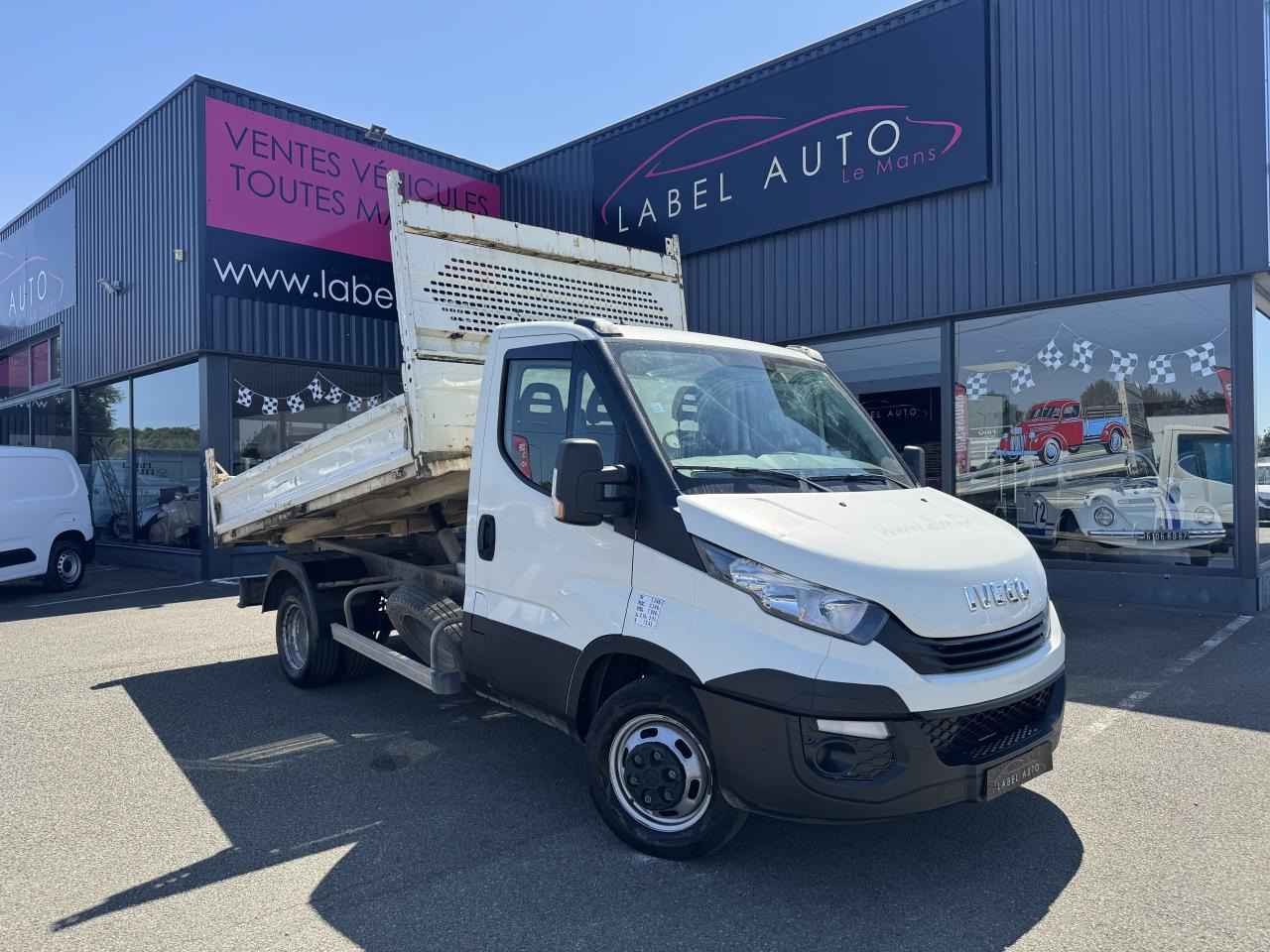 IVECO daily  35 C 12 BENNE RJ 2.3 120 CH - Малотоннажный самосвал: фото 2 IVECO daily  35 C 12 BENNE RJ 2.3 120 CH - Малотоннажный самосвал: фото 2