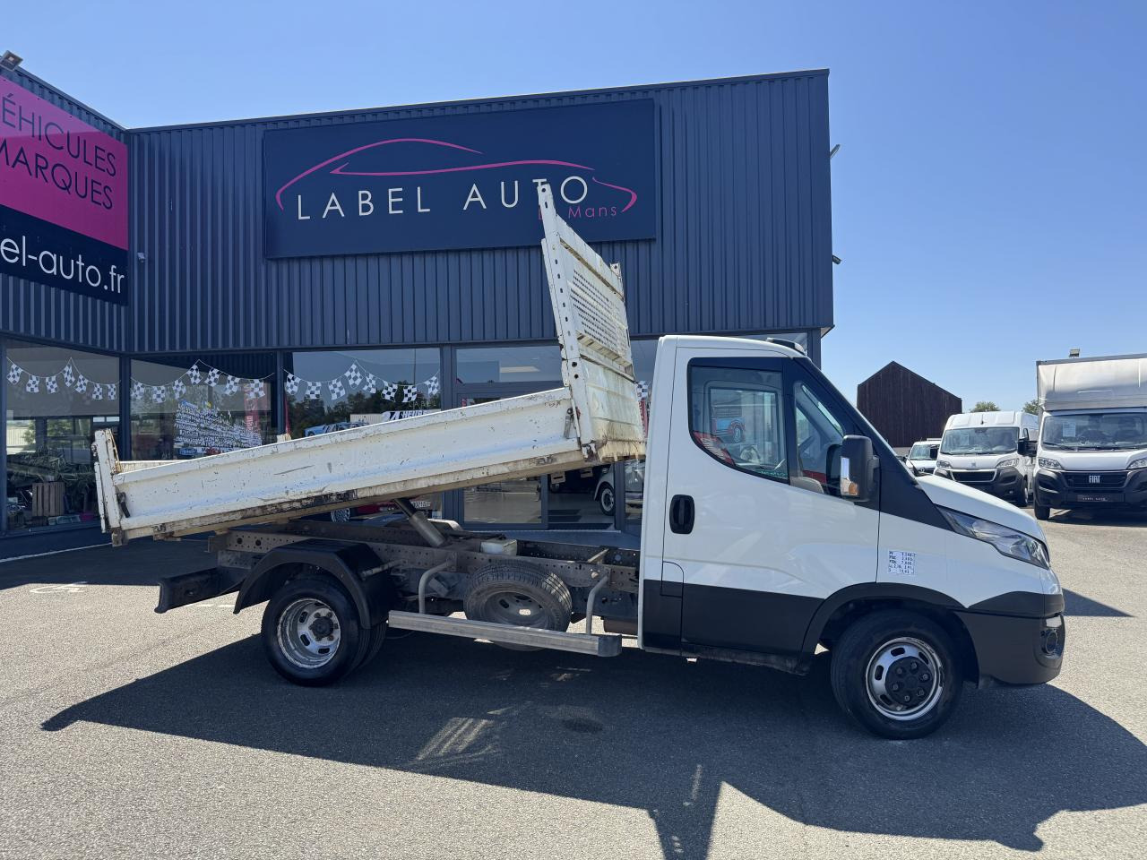 IVECO daily  35 C 12 BENNE RJ 2.3 120 CH - Малотоннажный самосвал: фото 1 IVECO daily  35 C 12 BENNE RJ 2.3 120 CH - Малотоннажный самосвал: фото 1