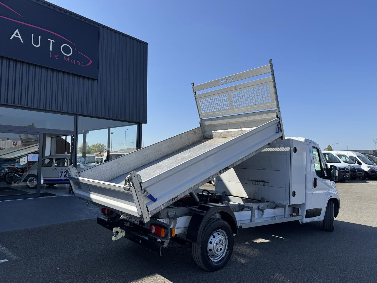 OPEL Movano 3.5t L2.2 BlueHDi Maxi 140CH BENNE COFFRE - Малотоннажный самосвал: фото 4 OPEL Movano 3.5t L2.2 BlueHDi Maxi 140CH BENNE COFFRE - Малотоннажный самосвал: фото 4