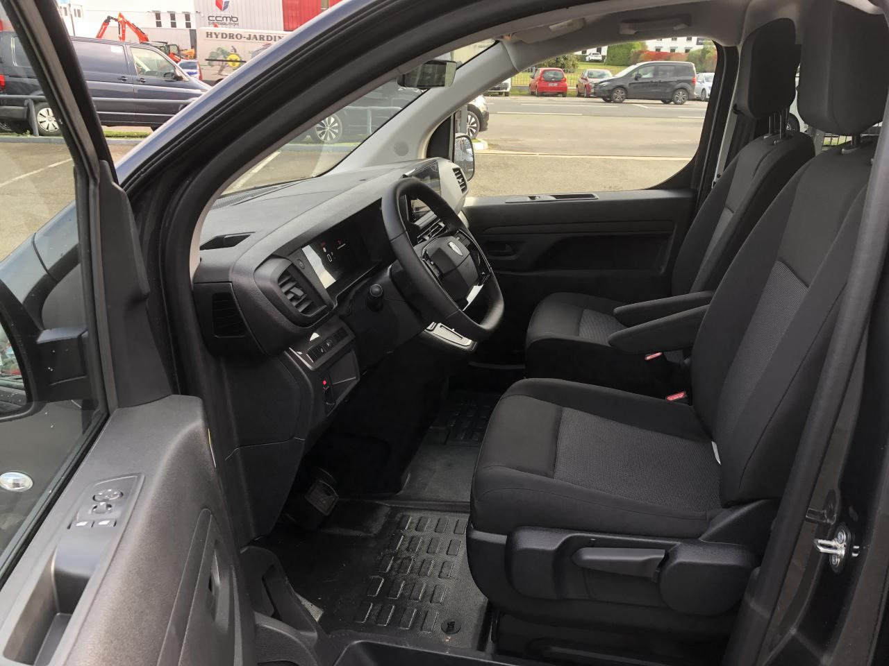 PEUGEOT Expert XL 2.0 BlueHDi - 180 S&S - BV EAT8 III CABINE APPROFONDIE Fourgon Cabine approfondie Fix - Цельнометаллический фургон: фото 5 PEUGEOT Expert XL 2.0 BlueHDi - 180 S&S - BV EAT8 III CABINE APPROFONDIE Fourgon Cabine approfondie Fix - Цельнометаллический фургон: фото 5