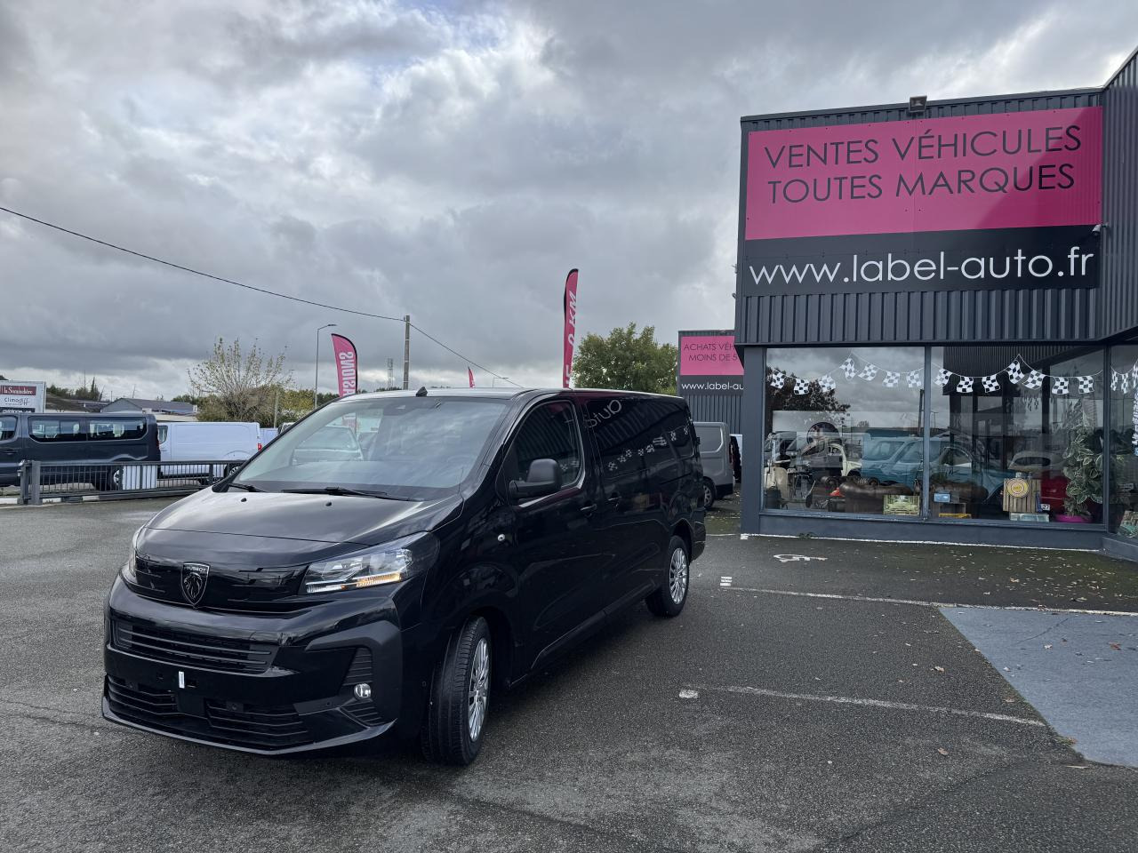 PEUGEOT Expert XL 2.0 BlueHDi - 180 S&S - BV EAT8 III CABINE APPROFONDIE Fourgon Cabine approfondie Fix в лизинг PEUGEOT Expert XL 2.0 BlueHDi - 180 S&S - BV EAT8 III CABINE APPROFONDIE Fourgon Cabine approfondie Fix: фото 8 PEUGEOT Expert XL 2.0 BlueHDi - 180 S&S - BV EAT8 III CABINE APPROFONDIE Fourgon Cabine approfondie Fix в лизинг PEUGEOT Expert XL 2.0 BlueHDi - 180 S&S - BV EAT8 III CABINE APPROFONDIE Fourgon Cabine approfondie Fix: фото 8