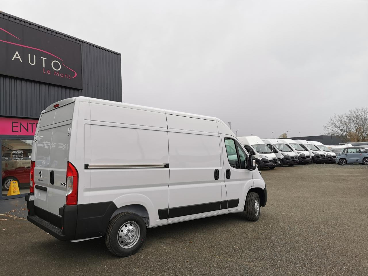 Цельнометаллический фургон Peugeot Boxer 3.5t L2H2 2.2 HDi S&S Maxi - 140 III FOURGON TOLE Fourgon Tolé 435 L2H2 PHASE 3: фото 6