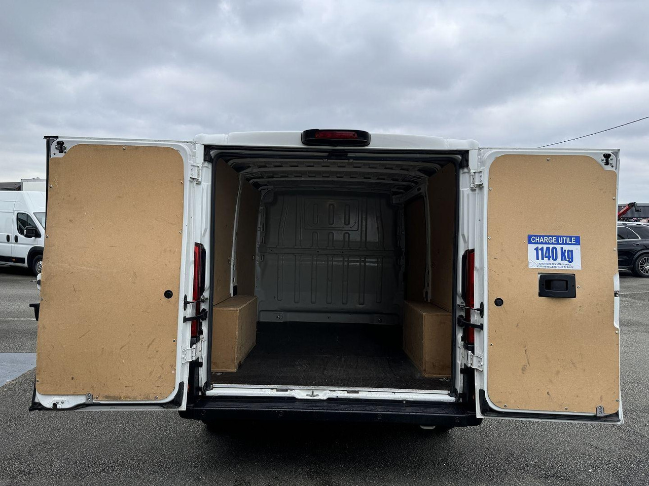 Peugeot Boxer 333 L1H1 2.2 BLUEHDI S&S 140CH ASPHALT - Цельнометаллический фургон: фото 2 Peugeot Boxer 333 L1H1 2.2 BLUEHDI S&S 140CH ASPHALT - Цельнометаллический фургон: фото 2