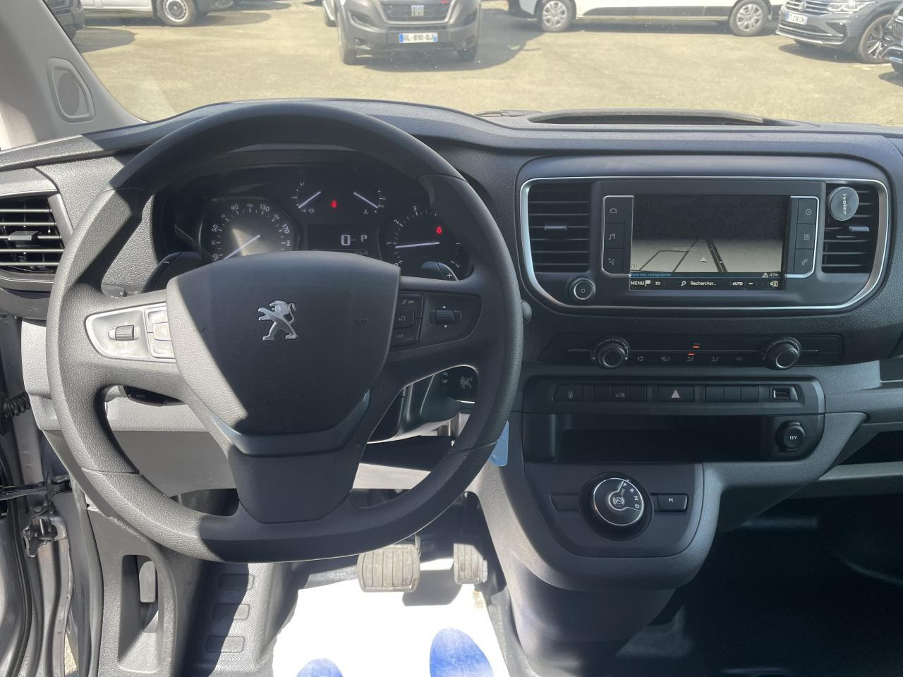 Peugeot Expert Standard 2.0 BlueHDI -180CH EAT8 ASPHALT - Цельнометаллический фургон: фото 4 Peugeot Expert Standard 2.0 BlueHDI -180CH EAT8 ASPHALT - Цельнометаллический фургон: фото 4