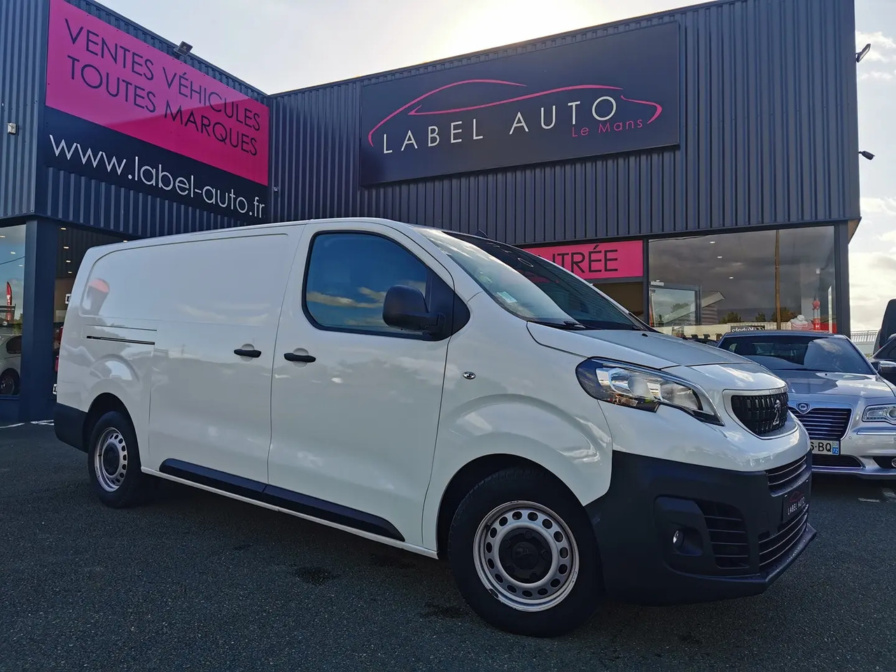 Цельнометаллический фургон Peugeot Expert XL 2.0 BLUEHDI 145CH S&S PACK ASPHALT: фото 1