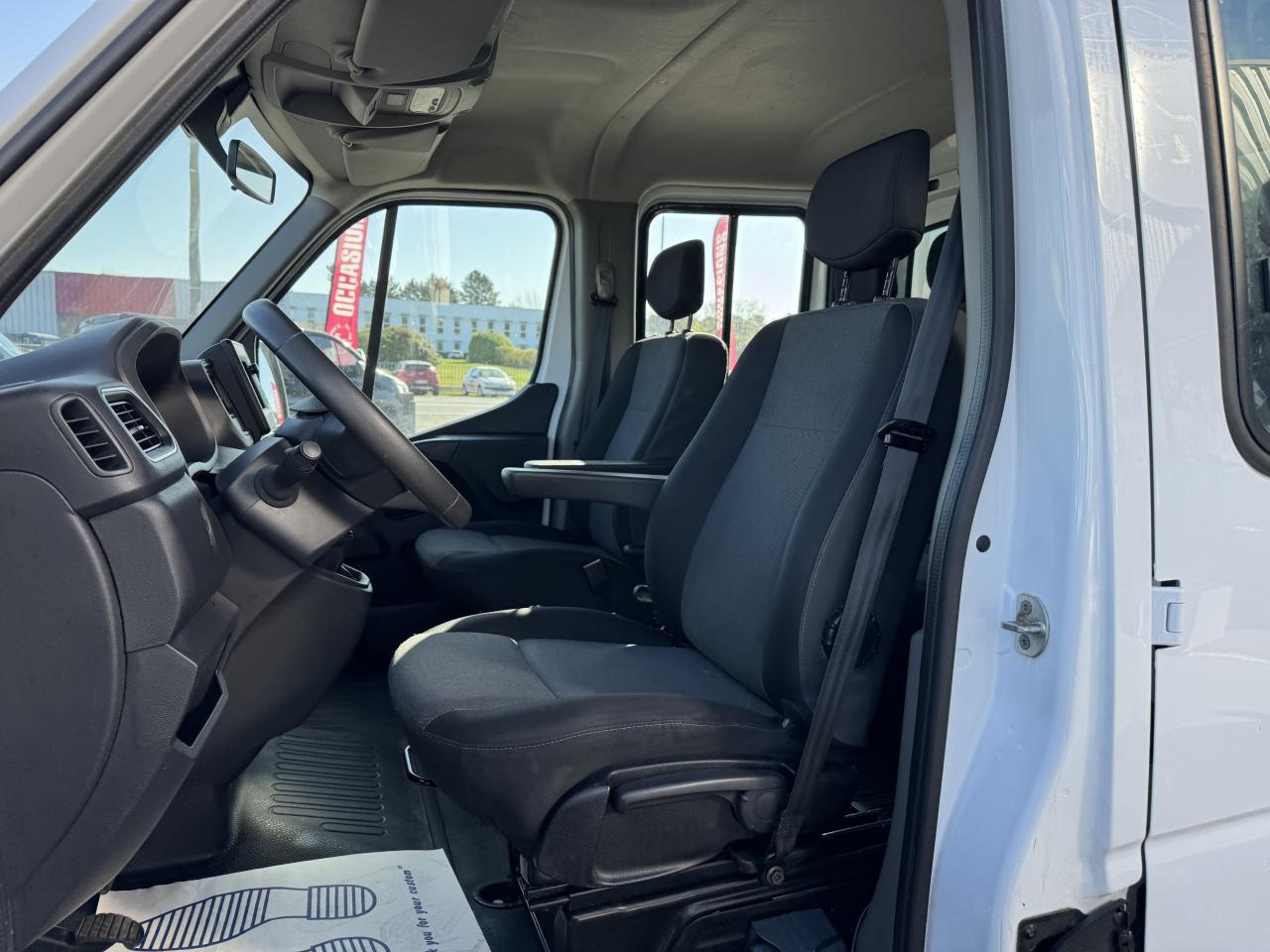 RENAULT MASTER 3T5 BENNE + COFFRE RJ DOUBLE CABINE 6 PL 2.3 DCI 130 CH CONFORT + GPS + REGUL + CLIM - Малотоннажный самосвал: фото 4 RENAULT MASTER 3T5 BENNE + COFFRE RJ DOUBLE CABINE 6 PL 2.3 DCI 130 CH CONFORT + GPS + REGUL + CLIM - Малотоннажный самосвал: фото 4