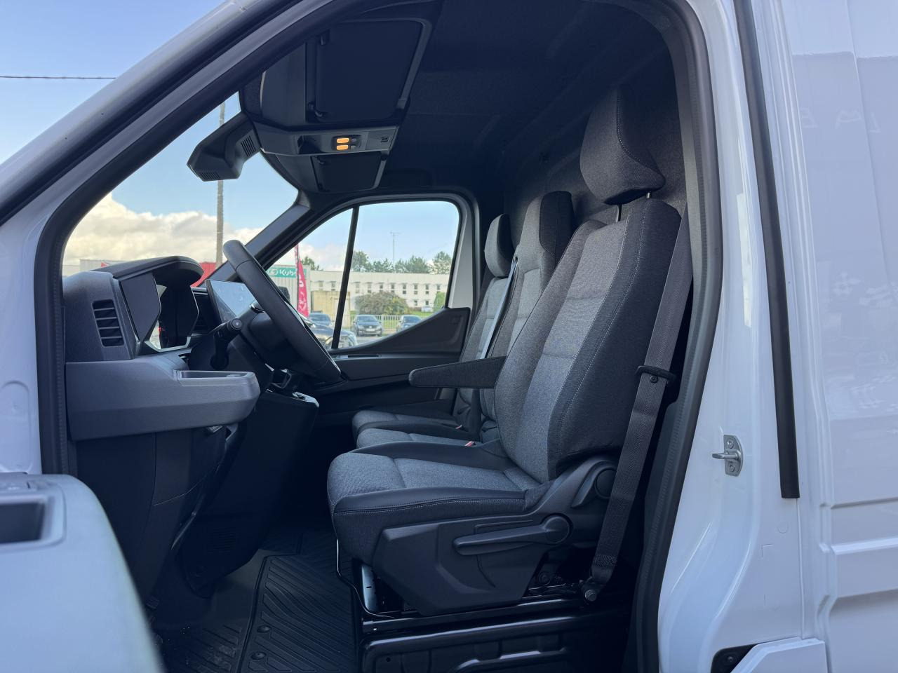 RENAULT Master Extra 3t5 L3H2 2.0 Blue dCi - 150 IV FOURGON Fourgon L3H2 Traction - Цельнометаллический фургон: фото 5 RENAULT Master Extra 3t5 L3H2 2.0 Blue dCi - 150 IV FOURGON Fourgon L3H2 Traction - Цельнометаллический фургон: фото 5