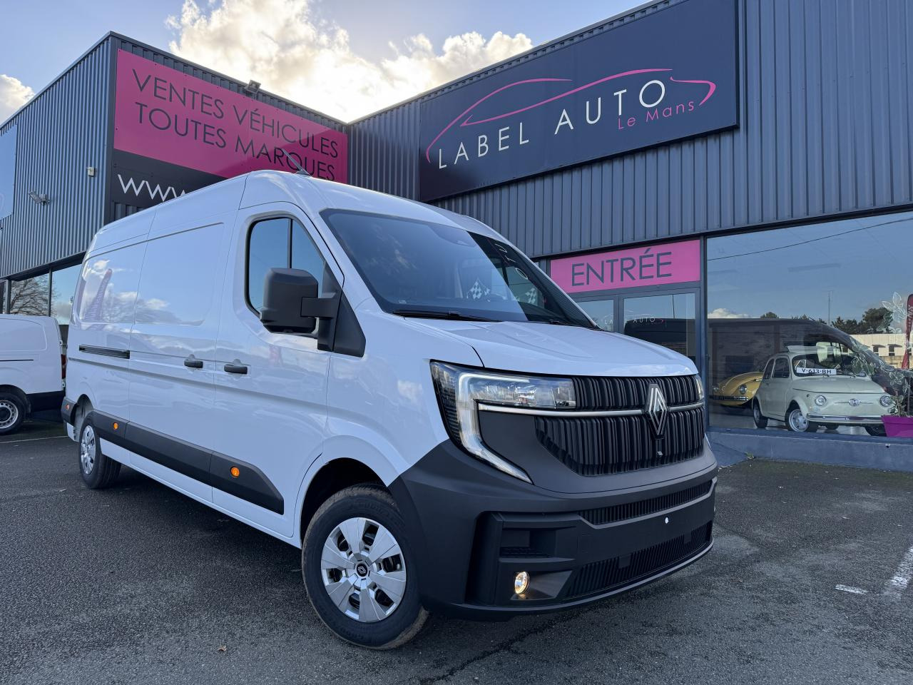 RENAULT Master Extra 3t5 L3H2 2.0 Blue dCi - 150 IV FOURGON Fourgon L3H2 Traction - Цельнометаллический фургон: фото 1 RENAULT Master Extra 3t5 L3H2 2.0 Blue dCi - 150 IV FOURGON Fourgon L3H2 Traction - Цельнометаллический фургон: фото 1