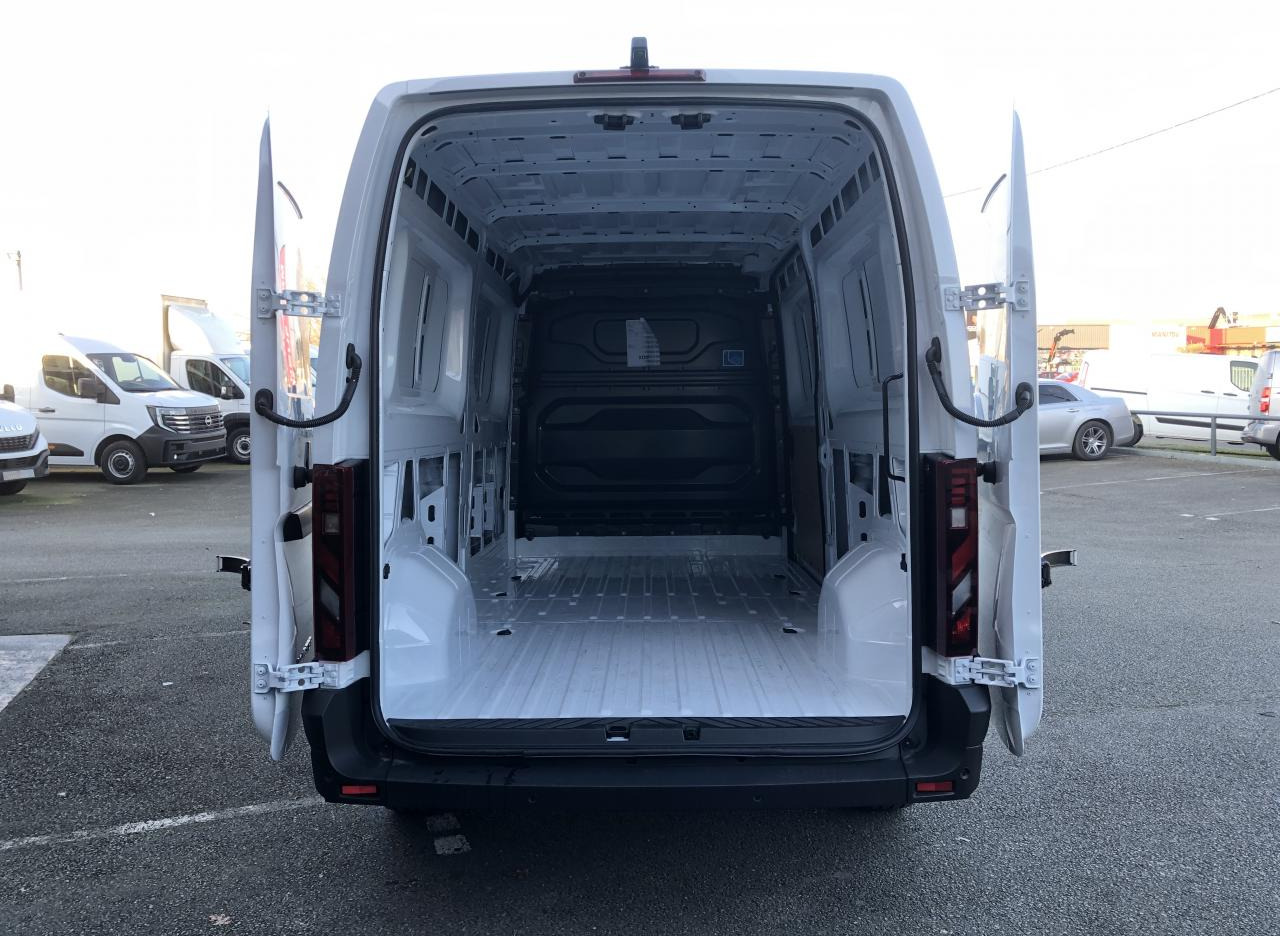 RENAULT Master Extra 3t5 L3H2 2.0 Blue dCi - 150 IV FOURGON Fourgon L3H2 Traction - Цельнометаллический фургон: фото 3 RENAULT Master Extra 3t5 L3H2 2.0 Blue dCi - 150 IV FOURGON Fourgon L3H2 Traction - Цельнометаллический фургон: фото 3
