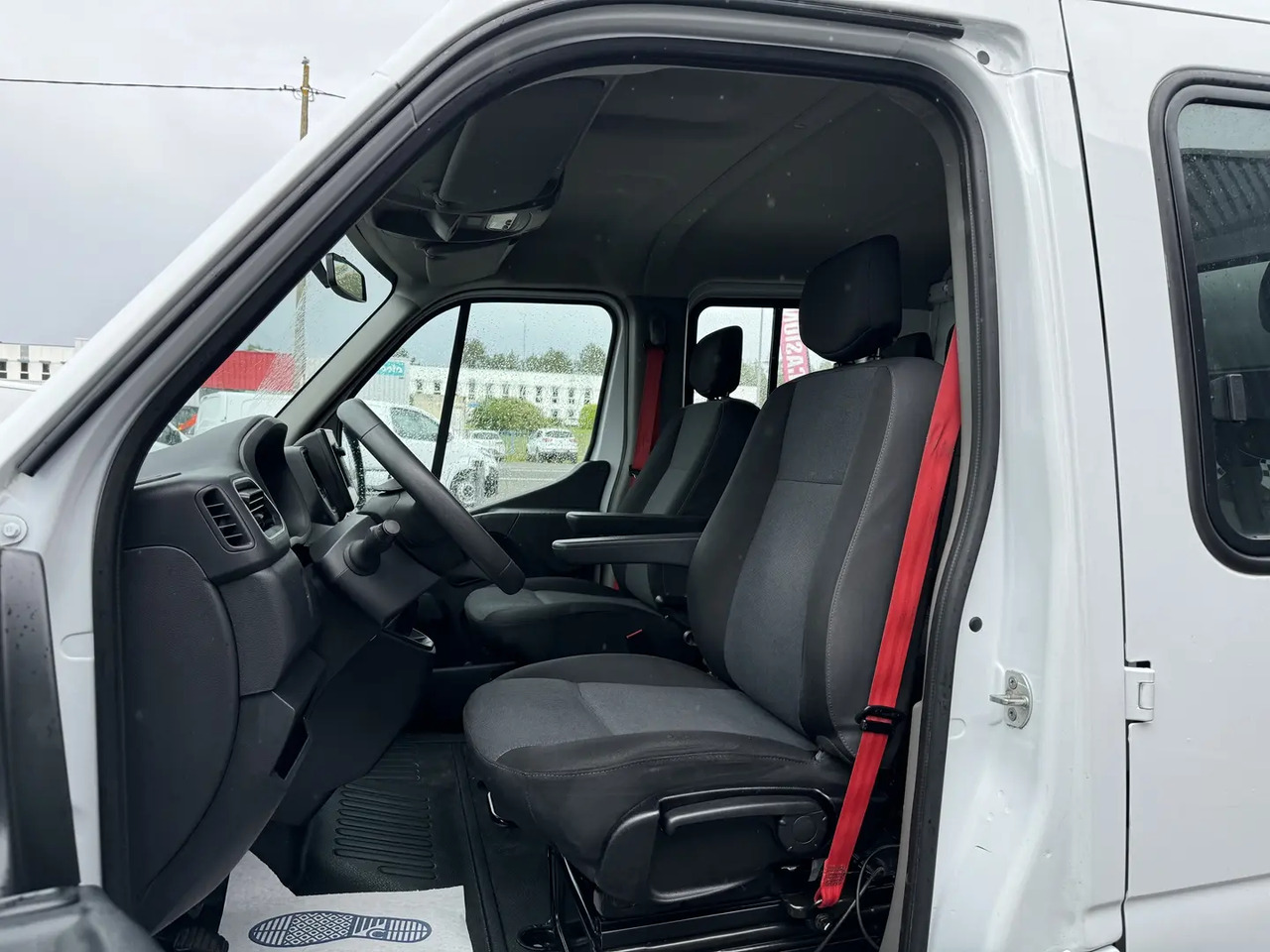 Renault Master RJ3500 L4 2.3 BLUE DCI 130CH DOUBLE CABINE CONFORT EUROVI - Малотоннажный самосвал, Грузопассажирский фургон: фото 5 Renault Master RJ3500 L4 2.3 BLUE DCI 130CH DOUBLE CABINE CONFORT EUROVI - Малотоннажный самосвал, Грузопассажирский фургон: фото 5