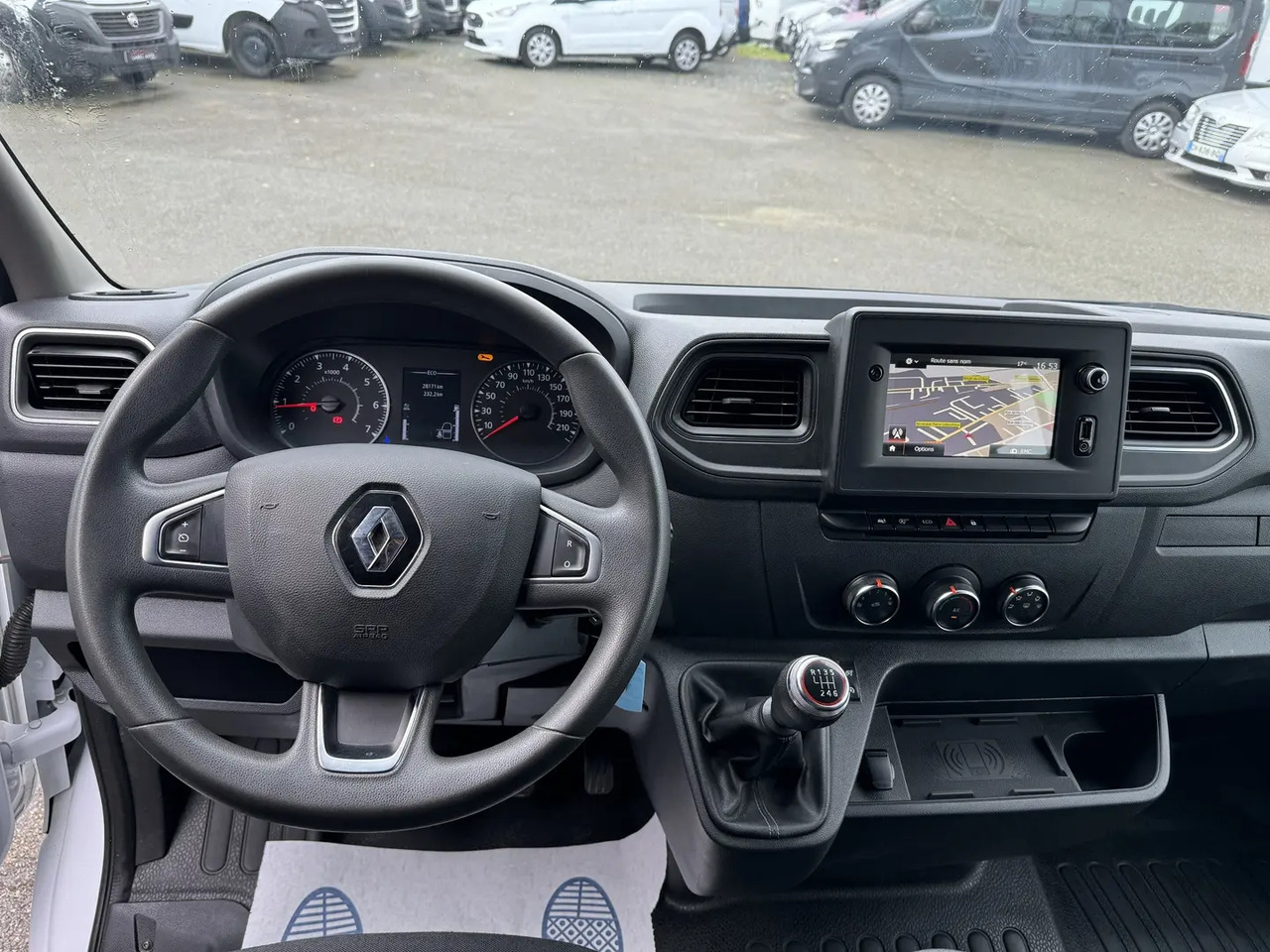 Renault Master RJ3500 L4 2.3 BLUE DCI 130CH DOUBLE CABINE CONFORT EUROVI - Малотоннажный самосвал, Грузопассажирский фургон: фото 3 Renault Master RJ3500 L4 2.3 BLUE DCI 130CH DOUBLE CABINE CONFORT EUROVI - Малотоннажный самосвал, Грузопассажирский фургон: фото 3