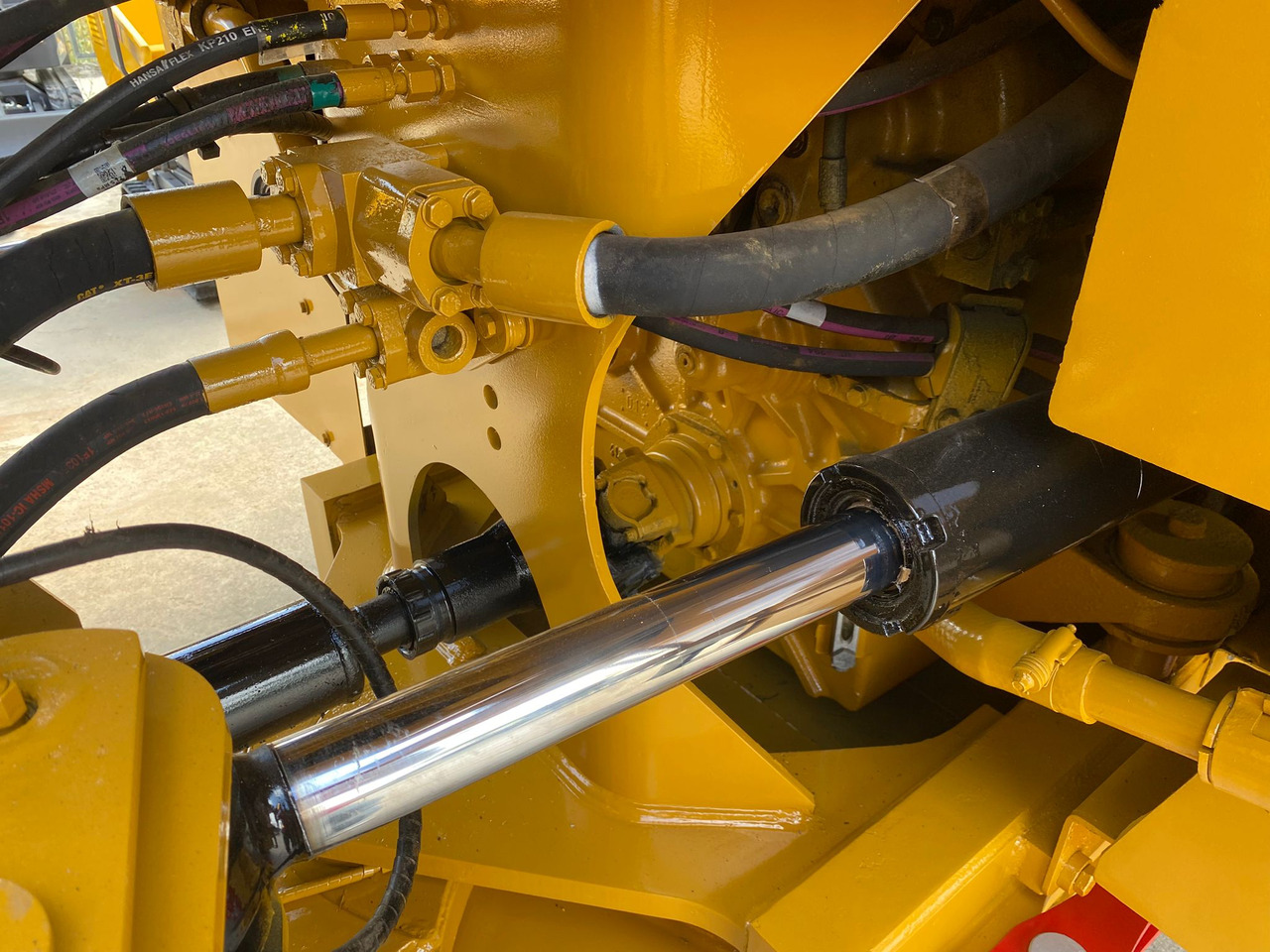 Колёсный погрузчик CATERPILLAR 950 M: фото 14