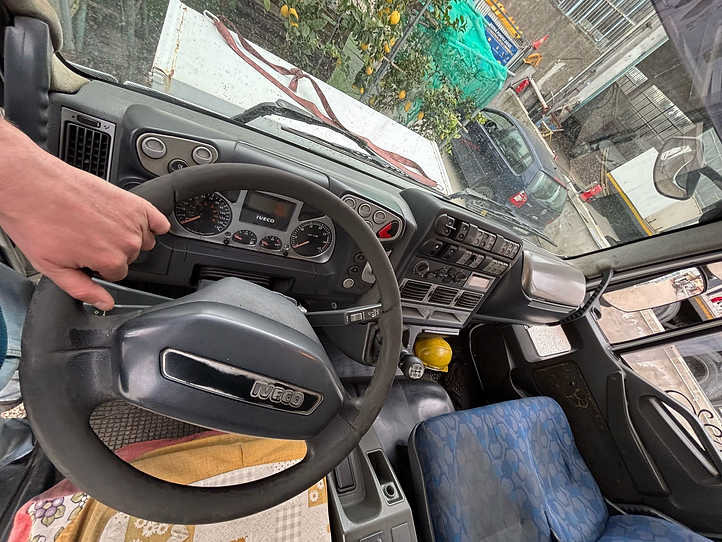 Iveco EUROCARGO 180E25 CASSONE FISSO - Грузовик бортовой/ Платформа: фото 4 Iveco EUROCARGO 180E25 CASSONE FISSO - Грузовик бортовой/ Платформа: фото 4