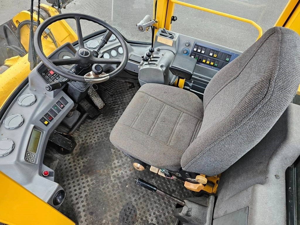 Колёсный погрузчик Volvo L 50 C: фото 20