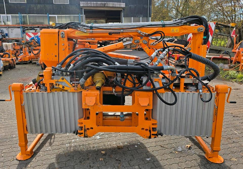 Dücker DUA 800 RSM 13 Böschungsmäher Böschungsmulcher Mähausleger Bankettmäher für Unimog 405/10 405/12 700 600 Mulag Una MHU FME - Манипуляторная косилка: фото 3 Dücker DUA 800 RSM 13 Böschungsmäher Böschungsmulcher Mähausleger Bankettmäher für Unimog 405/10 405/12 700 600 Mulag Una MHU FME - Манипуляторная косилка: фото 3