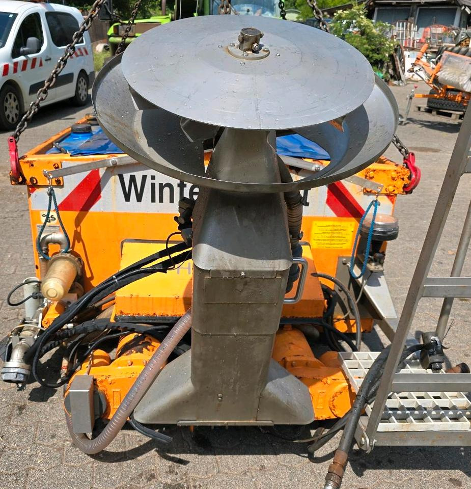 Gmeiner Husky 1500WFS 1,5m3 Salzstreuer für Multicar Ladog Aebi Unimog Salzsilo Streuautomat Winterdienst Küpper-Weisser Schmidt - Разбрасыватель песка/ Соли: фото 3 Gmeiner Husky 1500WFS 1,5m3 Salzstreuer für Multicar Ladog Aebi Unimog Salzsilo Streuautomat Winterdienst Küpper-Weisser Schmidt - Разбрасыватель песка/ Соли: фото 3