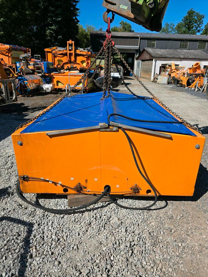 Gmeiner Yeti 1800w Salzstreuer Streuautomat Salzsilo Aufbau für Unimog UGE UGN 405/10 405/12 U318 U 318 423 323 327 427 429 Schmidt Winterdienst - Разбрасыватель песка/ Соли: фото 3 Gmeiner Yeti 1800w Salzstreuer Streuautomat Salzsilo Aufbau für Unimog UGE UGN 405/10 405/12 U318 U 318 423 323 327 427 429 Schmidt Winterdienst - Разбрасыватель песка/ Соли: фото 3