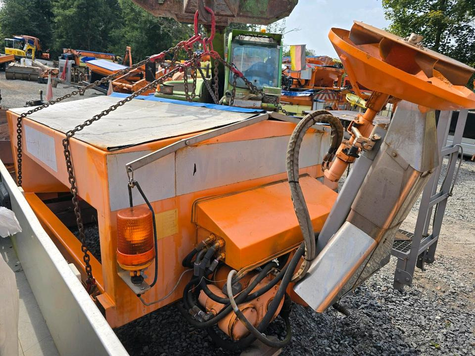 Gmeiner Yeti 2000 TC EWA Salzstreuer Streuautomat Salzsilo Bucher Aufbau für Unimog UGE UGN 405/10 405/12 U318 U 318 423 323 327 427 429 Schmidt Winterdienst - Разбрасыватель песка/ Соли: фото 5 Gmeiner Yeti 2000 TC EWA Salzstreuer Streuautomat Salzsilo Bucher Aufbau für Unimog UGE UGN 405/10 405/12 U318 U 318 423 323 327 427 429 Schmidt Winterdienst - Разбрасыватель песка/ Соли: фото 5