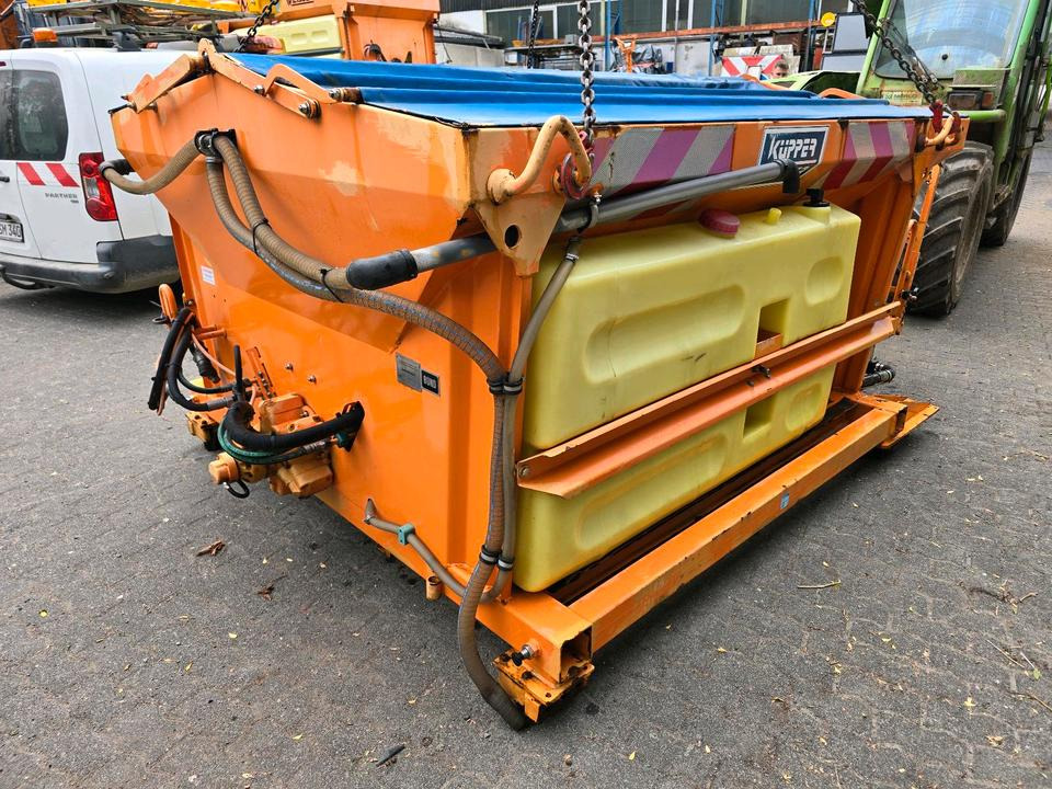 Küpper Weisser ISM STA 95 2,5M3 für Unimog UGN UGE 424 427 405 U300 U 300 400 500 MERCEDES-BENZ 218 219 318 323 423 427 327 430 429 430 435 Salzsilo Streuautomat Winterdienst - Разбрасыватель песка/ Соли: фото 4 Küpper Weisser ISM STA 95 2,5M3 für Unimog UGN UGE 424 427 405 U300 U 300 400 500 MERCEDES-BENZ 218 219 318 323 423 427 327 430 429 430 435 Salzsilo Streuautomat Winterdienst - Разбрасыватель песка/ Соли: фото 4