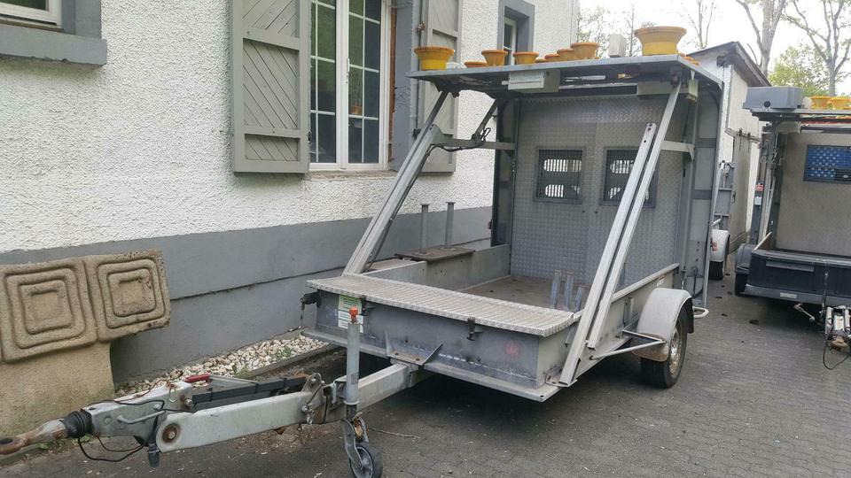 Mersch Absperrtafel Verkehrsleitanhänger VZ615 Verkehrssicherung - Строительное оборудование, Прицеп: фото 3 Mersch Absperrtafel Verkehrsleitanhänger VZ615 Verkehrssicherung - Строительное оборудование, Прицеп: фото 3