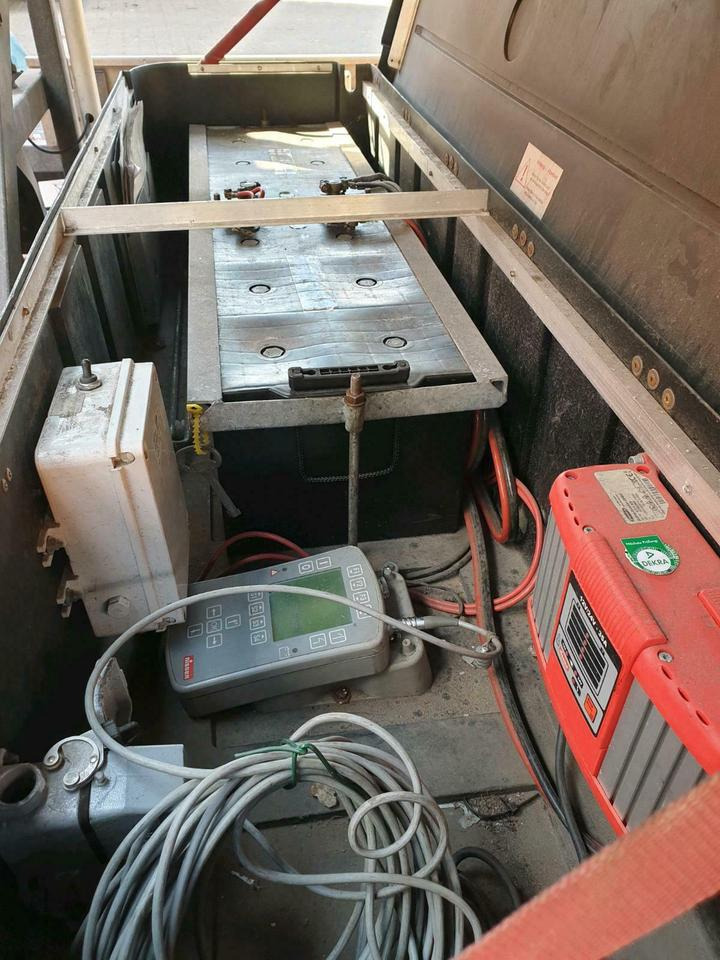 Nissen LED Vorwarntafel Verkehrssicherung Verkehrsleittafel unimo - Строительное оборудование, Прицеп: фото 4 Nissen LED Vorwarntafel Verkehrssicherung Verkehrsleittafel unimo - Строительное оборудование, Прицеп: фото 4