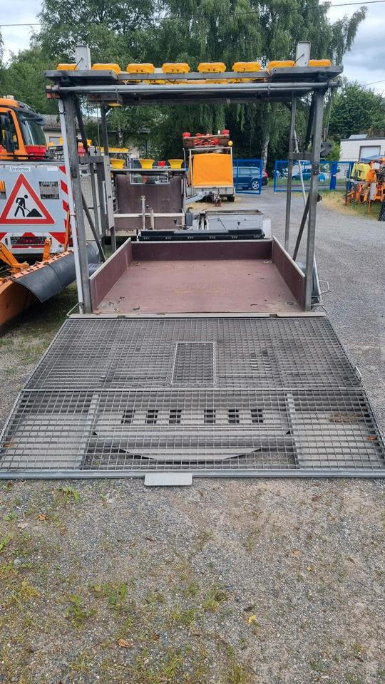 Nissen VZ616 Absperrtafel LED Funkwarnmeldeanlage Sperrwand Sperrtafel Verkehrsleittafel Verkehrsleitanhänger Verkehrssicherungsanhänger Leittafel Verkehrssicherung Vorwarner Vorwarntafel ABT - Строительное оборудование, Прицеп: фото 5 Nissen VZ616 Absperrtafel LED Funkwarnmeldeanlage Sperrwand Sperrtafel Verkehrsleittafel Verkehrsleitanhänger Verkehrssicherungsanhänger Leittafel Verkehrssicherung Vorwarner Vorwarntafel ABT - Строительное оборудование, Прицеп: фото 5