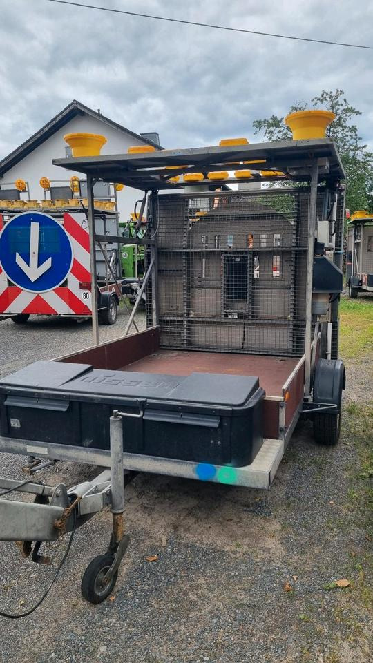 Nissen VZ616 Absperrtafel LED Funkwarnmeldeanlage Sperrwand Sperrtafel Verkehrsleittafel Verkehrsleitanhänger Verkehrssicherungsanhänger Leittafel Verkehrssicherung Vorwarner Vorwarntafel ABT - Строительное оборудование, Прицеп: фото 4 Nissen VZ616 Absperrtafel LED Funkwarnmeldeanlage Sperrwand Sperrtafel Verkehrsleittafel Verkehrsleitanhänger Verkehrssicherungsanhänger Leittafel Verkehrssicherung Vorwarner Vorwarntafel ABT - Строительное оборудование, Прицеп: фото 4