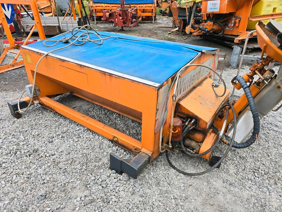 Salzstreuer Gmeiner STA 2000 C für Unimog UGN UGE 424 427 405 U300 U 300 400 500 MERCEDES-BENZ 218 219 318 323 423 427 327 430 429 430 435 Salzsilo Streuautomat Winterdienst - Разбрасыватель песка/ Соли: фото 3 Salzstreuer Gmeiner STA 2000 C für Unimog UGN UGE 424 427 405 U300 U 300 400 500 MERCEDES-BENZ 218 219 318 323 423 427 327 430 429 430 435 Salzsilo Streuautomat Winterdienst - Разбрасыватель песка/ Соли: фото 3