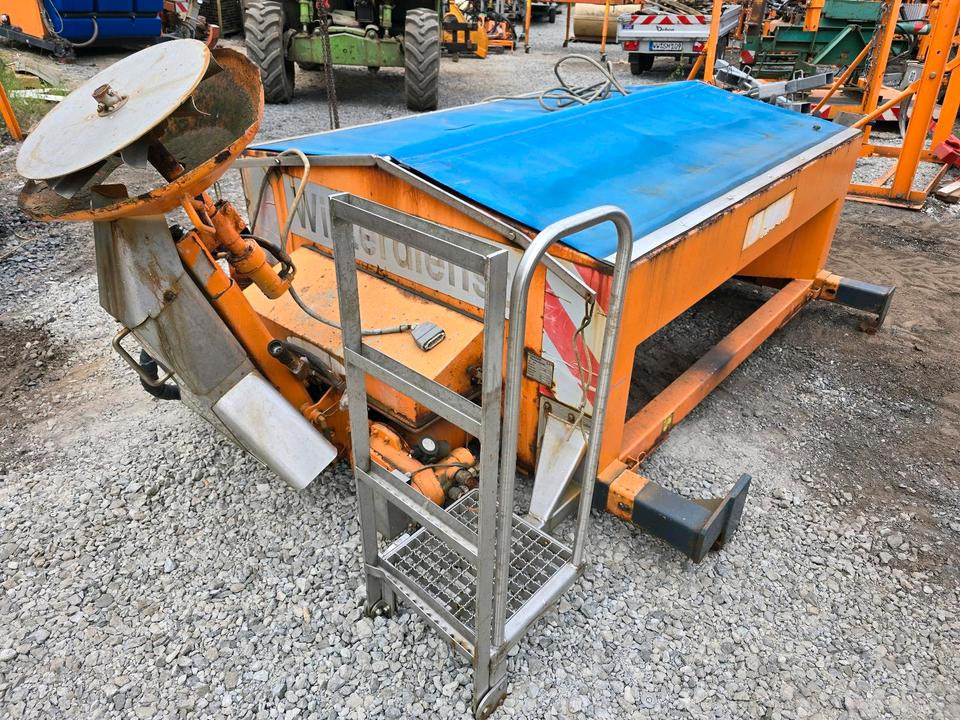 Salzstreuer Gmeiner STA 2000 C für Unimog UGN UGE 424 427 405 U300 U 300 400 500 MERCEDES-BENZ 218 219 318 323 423 427 327 430 429 430 435 Salzsilo Streuautomat Winterdienst - Разбрасыватель песка/ Соли: фото 1 Salzstreuer Gmeiner STA 2000 C für Unimog UGN UGE 424 427 405 U300 U 300 400 500 MERCEDES-BENZ 218 219 318 323 423 427 327 430 429 430 435 Salzsilo Streuautomat Winterdienst - Разбрасыватель песка/ Соли: фото 1