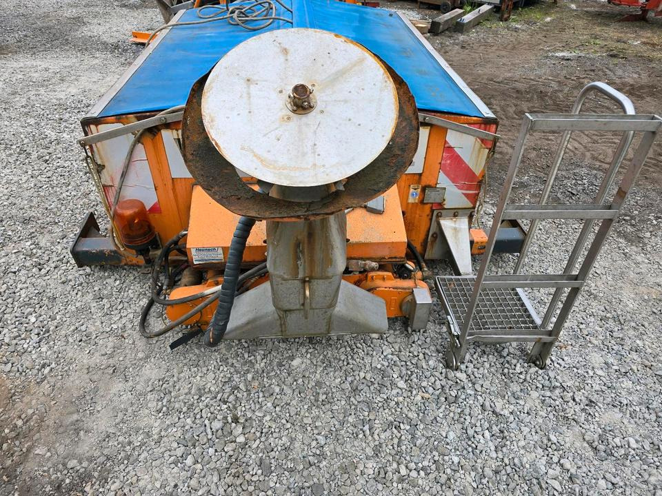 Salzstreuer Gmeiner STA 2000 C für Unimog UGN UGE 424 427 405 U300 U 300 400 500 MERCEDES-BENZ 218 219 318 323 423 427 327 430 429 430 435 Salzsilo Streuautomat Winterdienst - Разбрасыватель песка/ Соли: фото 4 Salzstreuer Gmeiner STA 2000 C für Unimog UGN UGE 424 427 405 U300 U 300 400 500 MERCEDES-BENZ 218 219 318 323 423 427 327 430 429 430 435 Salzsilo Streuautomat Winterdienst - Разбрасыватель песка/ Соли: фото 4