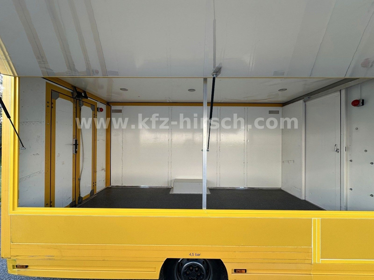 Торговый грузовик Iveco Daily Luftfederung Foodtruck Imbisswagen Verkauf: фото 9 Торговый грузовик Iveco Daily Luftfederung Foodtruck Imbisswagen Verkauf: фото 9